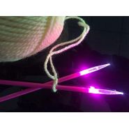 Butika.hu hobby webáruház - The Knit Lite egyenes kötőtű LED világítással, 6mm, KLT3991