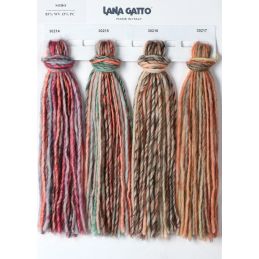 Butika.hu hobby webáruház - Lana Gatto Soho kötő és horgolófonal, gyapjú és akril, 100g, 30214, Blu arancio